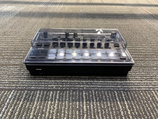 Roland - MC-101 2