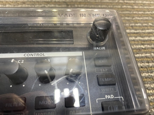Roland - MC-101 7