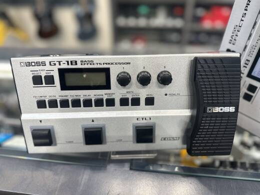 BOSS GT-1B Bass Multi Effects Processor | Long & McQuade