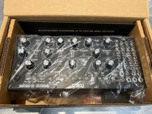 Moog - MOTHER-32