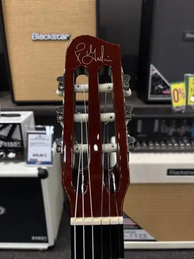 Godin Guitars - G12817 2