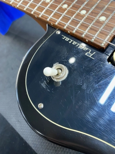 Godin Guitars - G48472 2