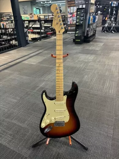 FENDER AM DLX STRAT MN LH 3TS 2