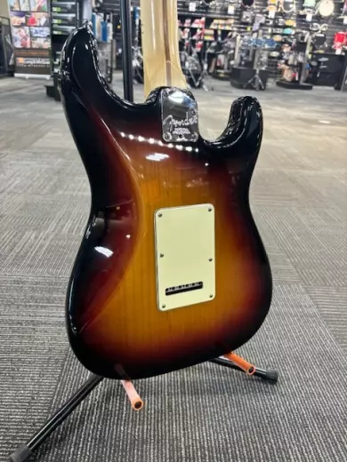 FENDER AM DLX STRAT MN LH 3TS 2