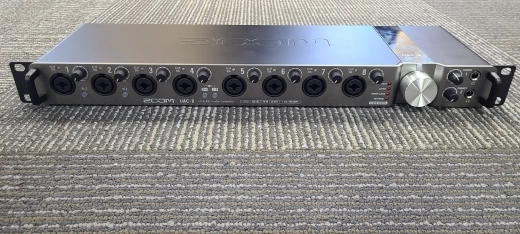 Zoom - UAC-8