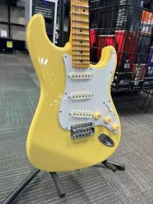 FENDER MIJ ST72SC STRATOCASTER
