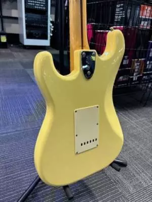 FENDER MIJ ST72SC STRATOCASTER 2