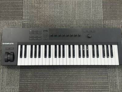 Native Instruments Komplete Kontrol A49 - 49-Note Controller Keyboard