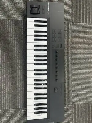 Native Instruments - KONTROL A49