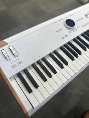 Arturia - ASTROLAB61 WH 2