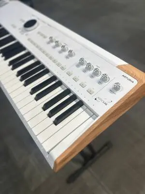 Arturia - ASTROLAB61 WH 2