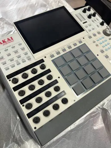 Akai - MPC X SE 2