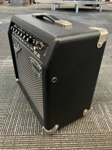 FENDER BULLET 150 AMP W DSP 3