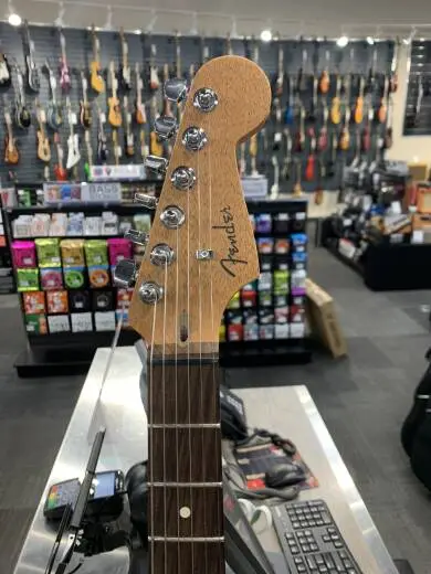 Fender Acoustasonic Player Jazzmaster 2