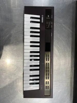 Yamaha - REFACEDX