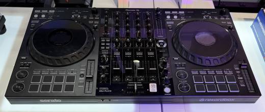 DDJ-FLX10 Pioneer DJ コントローラー Split. Mix. Create. Introducing the DDJ-FLX10 4-Channel DJ