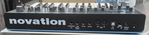 Novation - BASS STATION II 2