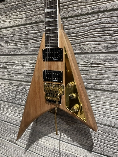 JACKSON JS32 RHOADS NATURAL/GOLD