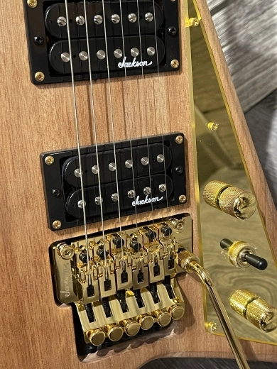 JACKSON JS32 RHOADS NATURAL/GOLD 2