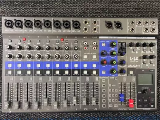 Zoom - LIVETRAK L-12