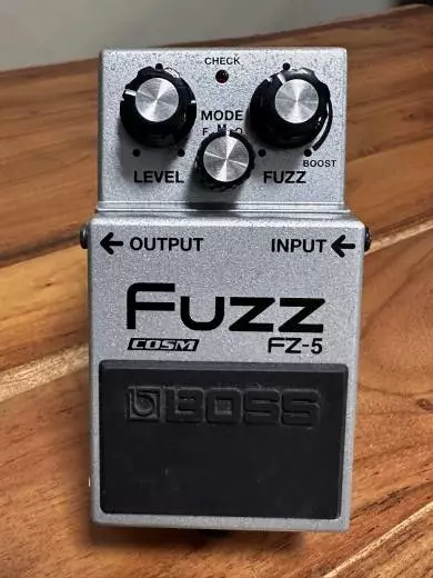 BOSS FUZZ PEDAL