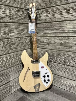 RICKENBACKER 330/12 MAPLEGLO W CASE 3