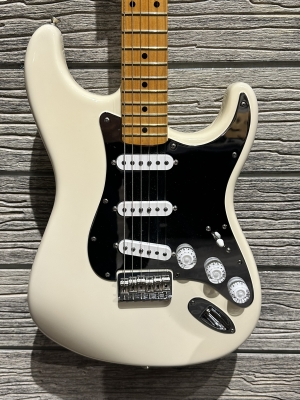 FENDER NILE RODGERS STRAT