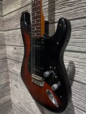 FENDER LTD DUAL P90 STRAT JOURNEYMAN RELIC 2TS 2