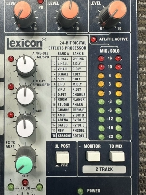 SOUNDCRAFT 8+2 CH. MIXER W/ LEXICON FX 2
