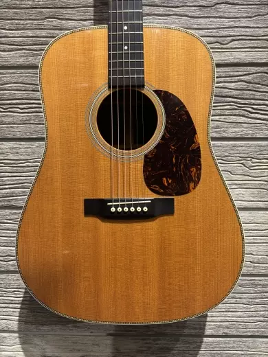 Martin Guitars - HD-28 1997 2