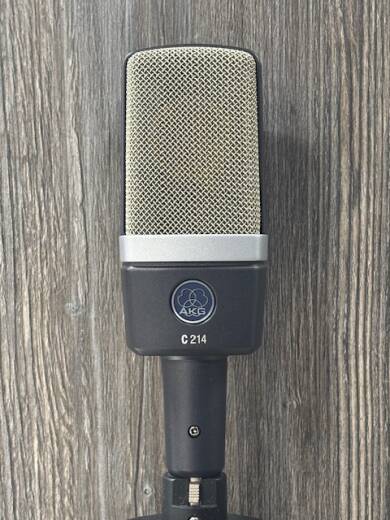 Gear Hunter | AKG - C214 AKG