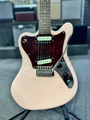 Squier CV Super Sonic Pink 2