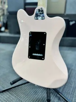 Squier CV Super Sonic Pink 2