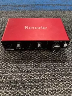 Focusrite - SCARLETT4I4MK3 2