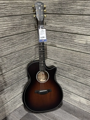 TAYLOR 324CE BUILDER'S EDITION 2