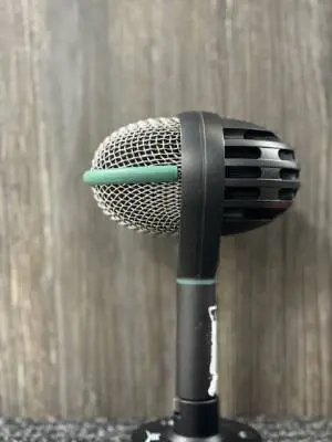 AKG - D112 2
