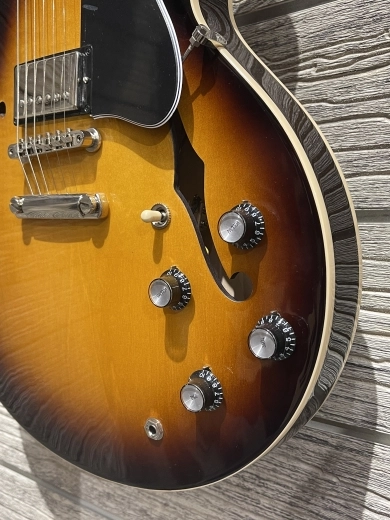 GIBSON ES-335 VINTAGE BURST 5