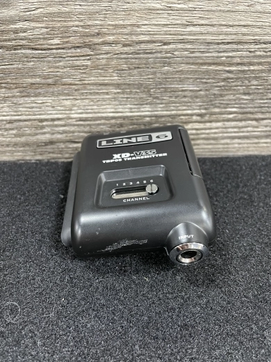 LINE 6 WIRELESS GUITAR TRANSMITTER/RECEIVER 2