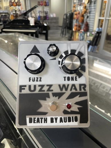 DEATH BY AUDIO FUZZ WAR