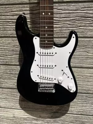 Store Special Product - SQUIER MINI STRAT V2 BLK