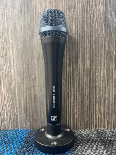 Sennheiser - E935