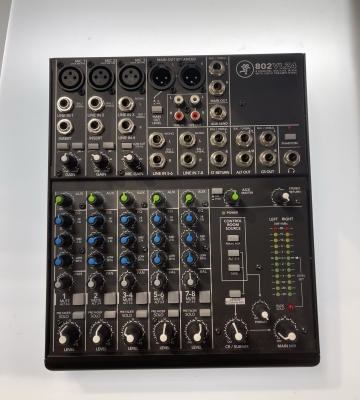 MACKIE 8-CHANNEL ULTRA COMPACT MIXER