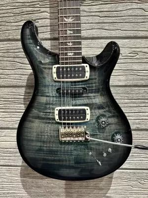 PRS MODERN EAGLE V COBALT SMOKEBURST