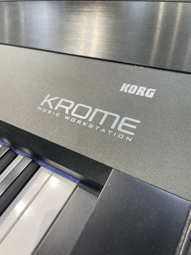 Korg - KROME-88 2