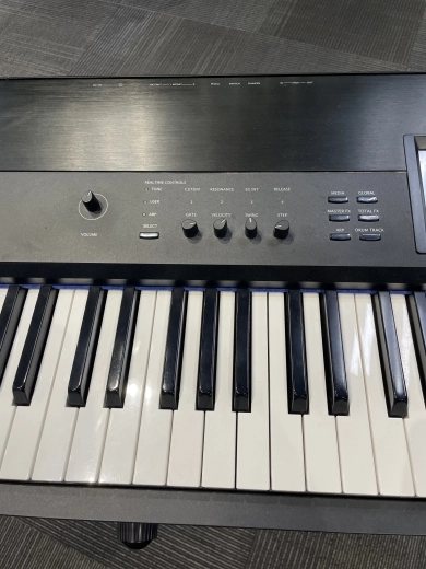 Korg - KROME-88 5