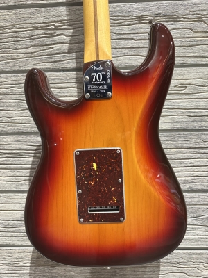 Store Special Product - FENDER 70TH ANNIV AM PRO II STRAT COMET BURST