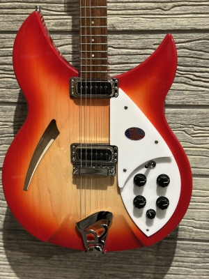 Store Special Product - RICKENBACKER 330 FIREGLO 6 STR THINLINE