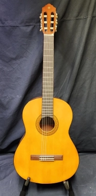 Yamaha - C40 Classical Guitar