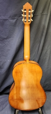 Yamaha - C40 Classical Guitar 4