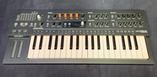 Arturia - MINI FREAK 2